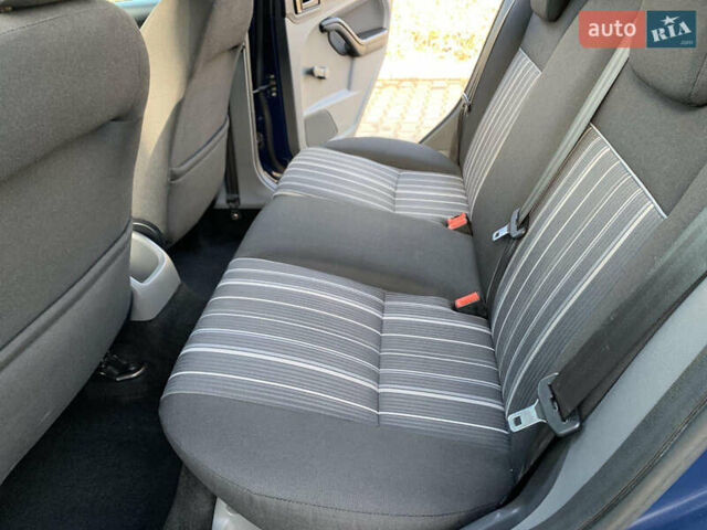 Синий Форд Фокус, объемом двигателя 1.4 л и пробегом 195 тыс. км за 4999 $, фото 29 на Automoto.ua