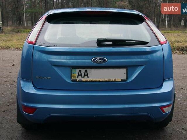 Синій Форд Фокус, об'ємом двигуна 2 л та пробігом 108 тис. км за 8500 $, фото 13 на Automoto.ua