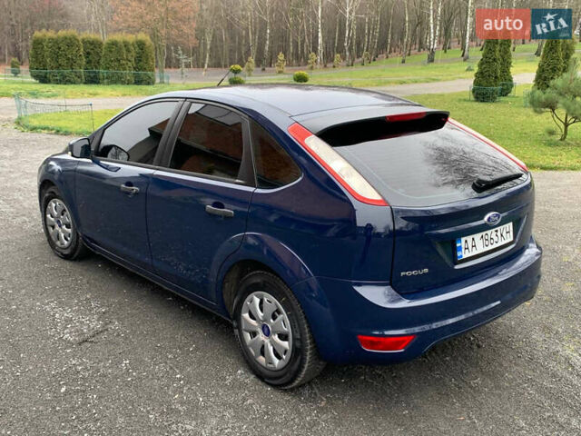 Синий Форд Фокус, объемом двигателя 1.4 л и пробегом 195 тыс. км за 4600 $, фото 5 на Automoto.ua