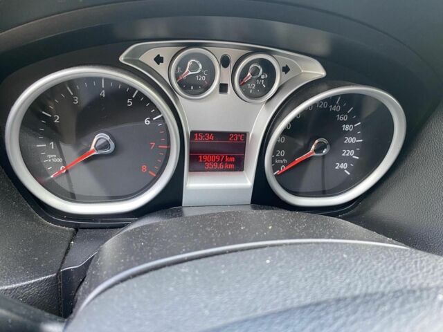 Синий Форд Фокус, объемом двигателя 1.6 л и пробегом 228 тыс. км за 5700 $, фото 4 на Automoto.ua