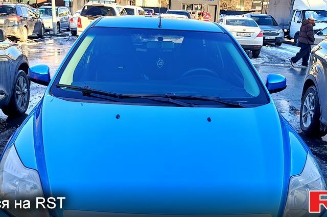 Синий Форд Фокус, объемом двигателя 1.6 л и пробегом 223 тыс. км за 6700 $, фото 1 на Automoto.ua