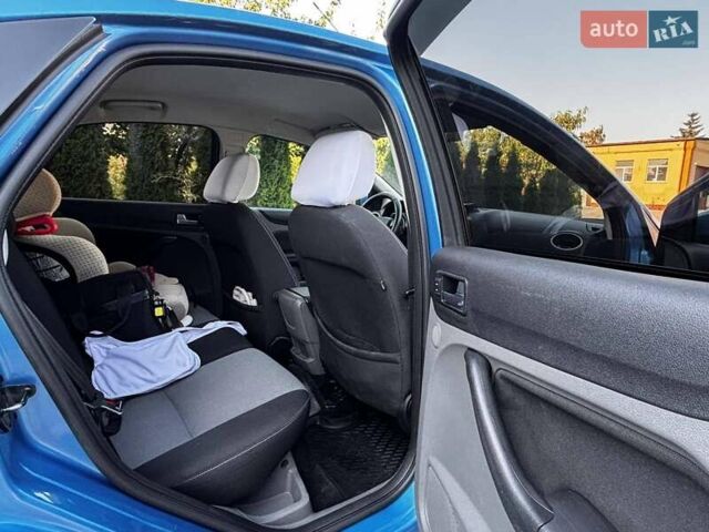 Синий Форд Фокус, объемом двигателя 2 л и пробегом 227 тыс. км за 6900 $, фото 8 на Automoto.ua