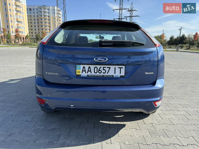Синий Форд Фокус, объемом двигателя 1.6 л и пробегом 93 тыс. км за 5350 $, фото 4 на Automoto.ua