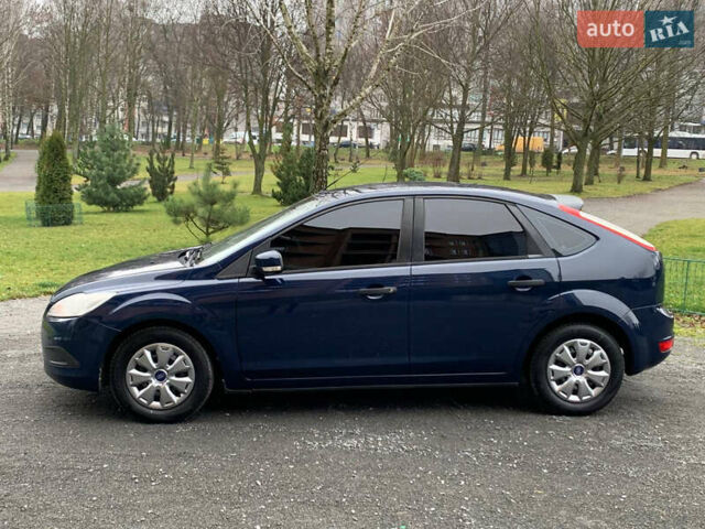 Синий Форд Фокус, объемом двигателя 1.4 л и пробегом 195 тыс. км за 4600 $, фото 3 на Automoto.ua