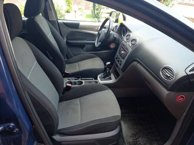 Синій Форд Фокус, об'ємом двигуна 1.4 л та пробігом 147 тис. км за 5000 $, фото 23 на Automoto.ua