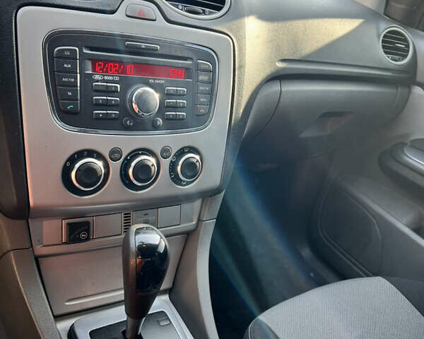 Синий Форд Фокус, объемом двигателя 2 л и пробегом 208 тыс. км за 6500 $, фото 13 на Automoto.ua