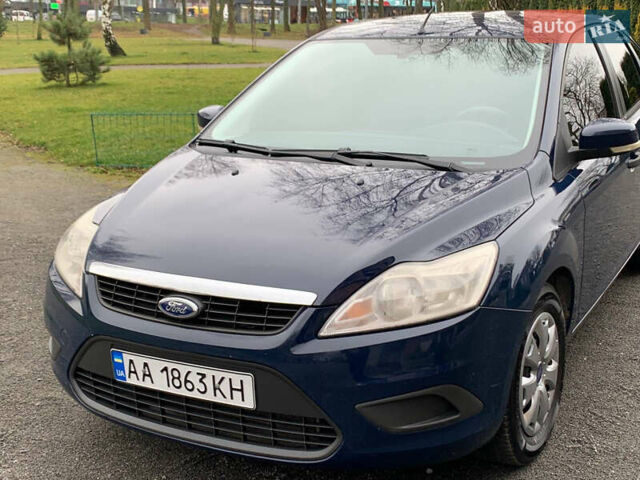 Синий Форд Фокус, объемом двигателя 1.4 л и пробегом 195 тыс. км за 4600 $, фото 2 на Automoto.ua