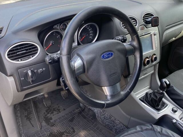 Синий Форд Фокус, объемом двигателя 1.6 л и пробегом 228 тыс. км за 5700 $, фото 2 на Automoto.ua