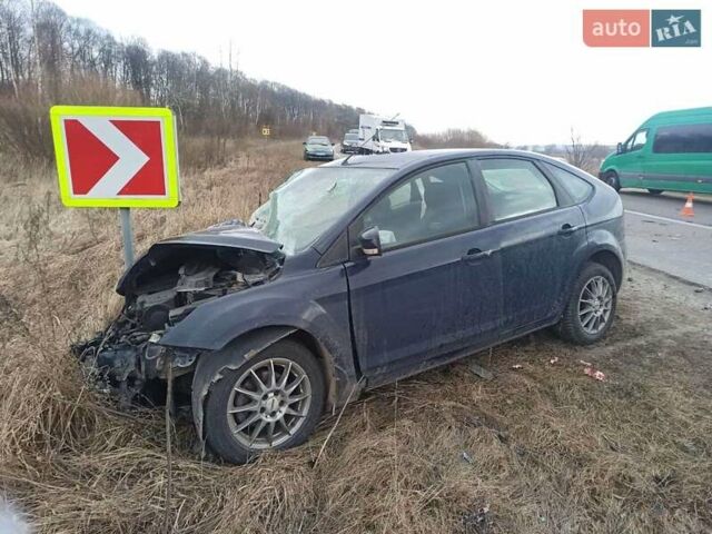 Синій Форд Фокус, об'ємом двигуна 1.56 л та пробігом 315 тис. км за 1295 $, фото 3 на Automoto.ua
