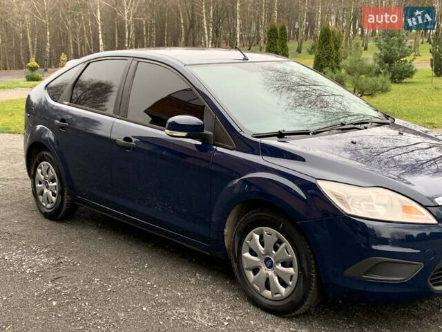 Синий Форд Фокус, объемом двигателя 1.4 л и пробегом 195 тыс. км за 4600 $, фото 13 на Automoto.ua