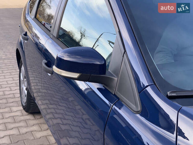 Синий Форд Фокус, объемом двигателя 1.4 л и пробегом 195 тыс. км за 4999 $, фото 13 на Automoto.ua