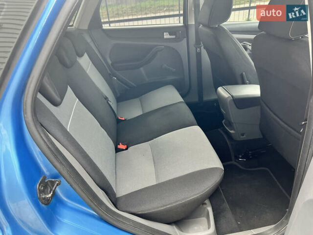 Синій Форд Фокус, об'ємом двигуна 2 л та пробігом 208 тис. км за 6800 $, фото 14 на Automoto.ua