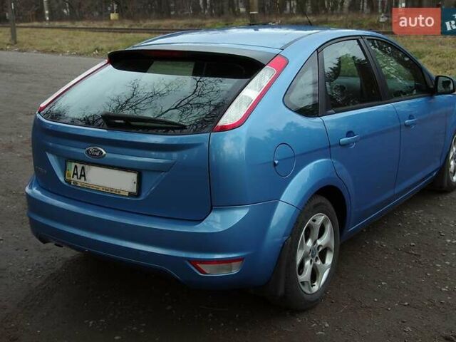 Синій Форд Фокус, об'ємом двигуна 2 л та пробігом 108 тис. км за 8500 $, фото 42 на Automoto.ua