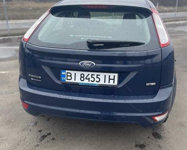 Синий Форд Фокус, объемом двигателя 1.6 л и пробегом 277 тыс. км за 5400 $, фото 4 на Automoto.ua