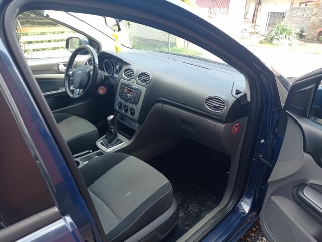 Синій Форд Фокус, об'ємом двигуна 1.4 л та пробігом 147 тис. км за 5000 $, фото 20 на Automoto.ua