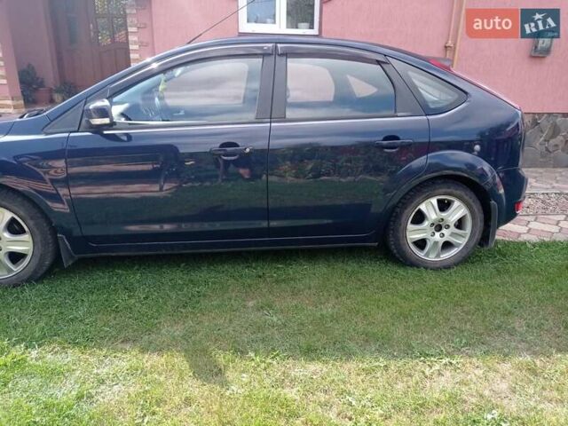 Синий Форд Фокус, объемом двигателя 1.4 л и пробегом 247 тыс. км за 5800 $, фото 3 на Automoto.ua