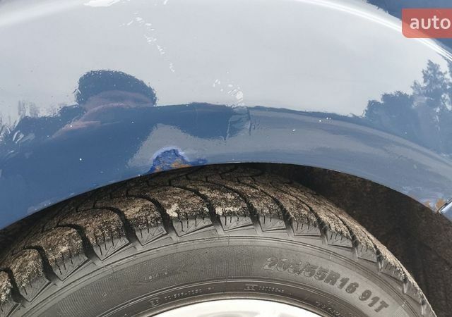 Синий Форд Фокус, объемом двигателя 1.39 л и пробегом 135 тыс. км за 5500 $, фото 6 на Automoto.ua