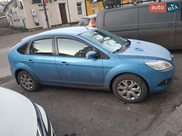 Синий Форд Фокус, объемом двигателя 1.6 л и пробегом 165 тыс. км за 6100 $, фото 2 на Automoto.ua