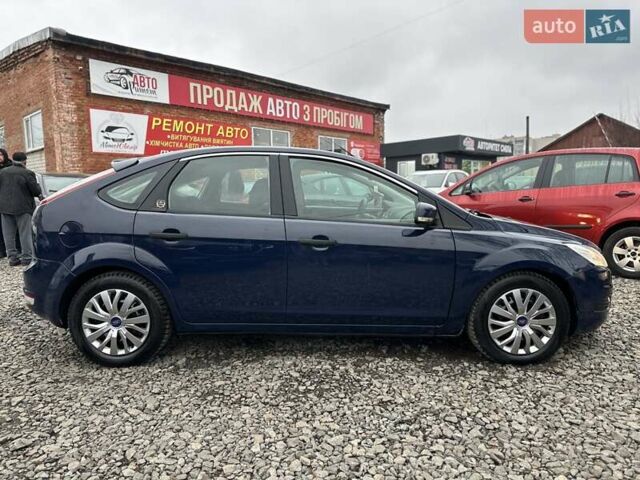 Синій Форд Фокус, об'ємом двигуна 1.6 л та пробігом 293 тис. км за 5300 $, фото 8 на Automoto.ua