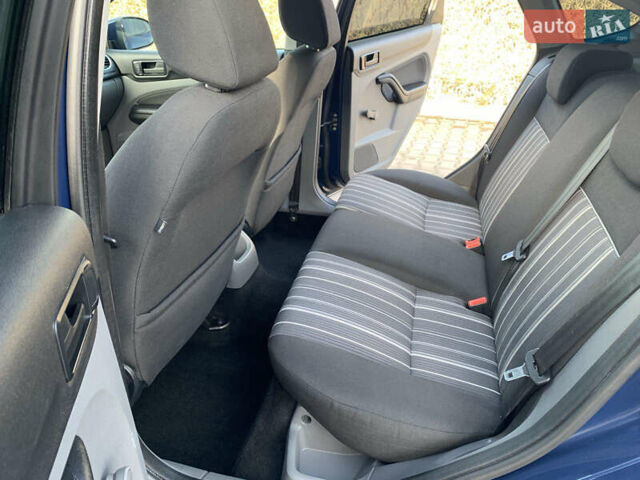 Синий Форд Фокус, объемом двигателя 1.4 л и пробегом 195 тыс. км за 4999 $, фото 28 на Automoto.ua