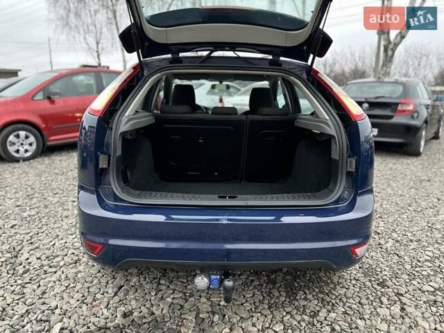 Синій Форд Фокус, об'ємом двигуна 1.6 л та пробігом 293 тис. км за 5300 $, фото 6 на Automoto.ua