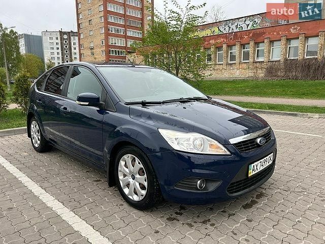 Синий Форд Фокус, объемом двигателя 1.6 л и пробегом 152 тыс. км за 5800 $, фото 2 на Automoto.ua