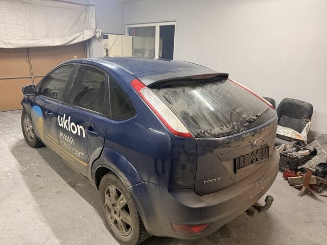 Синій Форд Фокус, об'ємом двигуна 1.6 л та пробігом 280 тис. км за 2250 $, фото 3 на Automoto.ua