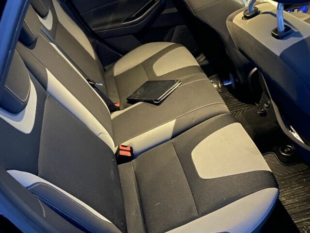 Синий Форд Фокус, объемом двигателя 2 л и пробегом 313 тыс. км за 3300 $, фото 11 на Automoto.ua