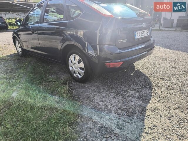 Синій Форд Фокус, об'ємом двигуна 1.56 л та пробігом 278 тис. км за 4400 $, фото 21 на Automoto.ua