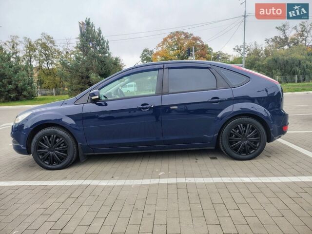 Синий Форд Фокус, объемом двигателя 1.6 л и пробегом 157 тыс. км за 5900 $, фото 1 на Automoto.ua