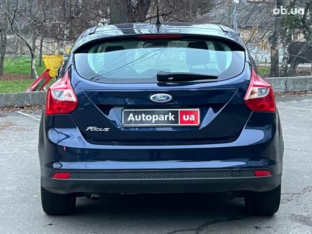 Синій Форд Фокус, об'ємом двигуна 1.6 л та пробігом 258 тис. км за 7990 $, фото 6 на Automoto.ua