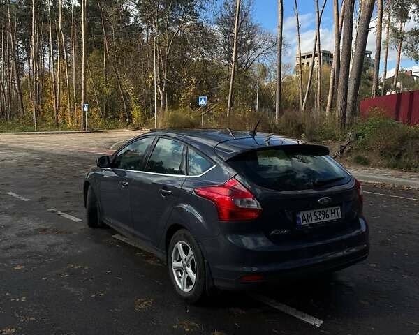 Синий Форд Фокус, объемом двигателя 1.6 л и пробегом 240 тыс. км за 7000 $, фото 3 на Automoto.ua