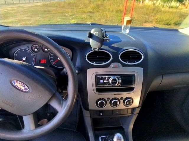 Синий Форд Фокус, объемом двигателя 1.5 л и пробегом 185 тыс. км за 6000 $, фото 3 на Automoto.ua