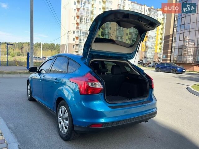 Синій Форд Фокус, об'ємом двигуна 2 л та пробігом 179 тис. км за 6200 $, фото 16 на Automoto.ua