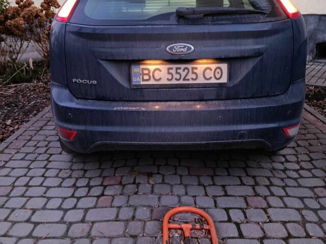 Синий Форд Фокус, объемом двигателя 1.4 л и пробегом 170 тыс. км за 4500 $, фото 4 на Automoto.ua