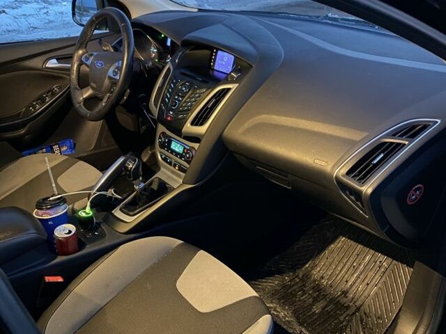 Синий Форд Фокус, объемом двигателя 2 л и пробегом 313 тыс. км за 3300 $, фото 9 на Automoto.ua