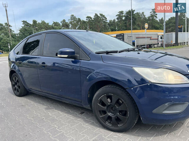 Синий Форд Фокус, объемом двигателя 1.4 л и пробегом 300 тыс. км за 4100 $, фото 2 на Automoto.ua