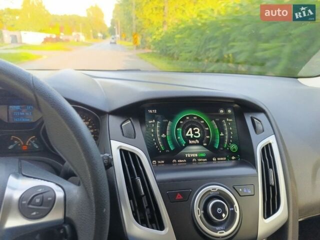 Синій Форд Фокус, об'ємом двигуна 2 л та пробігом 165 тис. км за 6500 $, фото 2 на Automoto.ua