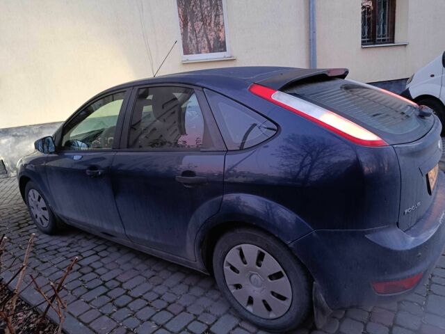 Синий Форд Фокус, объемом двигателя 1.4 л и пробегом 170 тыс. км за 4500 $, фото 8 на Automoto.ua