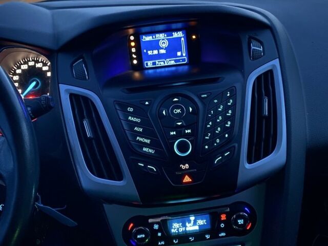 Синий Форд Фокус, объемом двигателя 2 л и пробегом 313 тыс. км за 3300 $, фото 13 на Automoto.ua