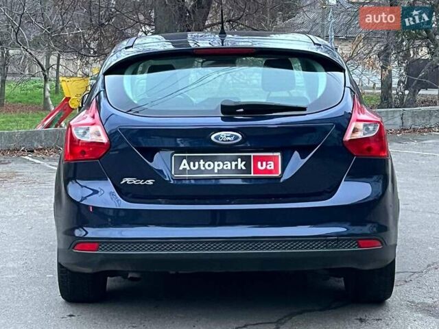 Синій Форд Фокус, об'ємом двигуна 1.6 л та пробігом 258 тис. км за 7990 $, фото 5 на Automoto.ua