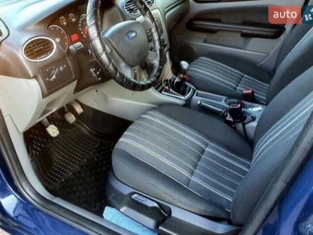 Синий Форд Фокус, объемом двигателя 1.4 л и пробегом 185 тыс. км за 6100 $, фото 1 на Automoto.ua