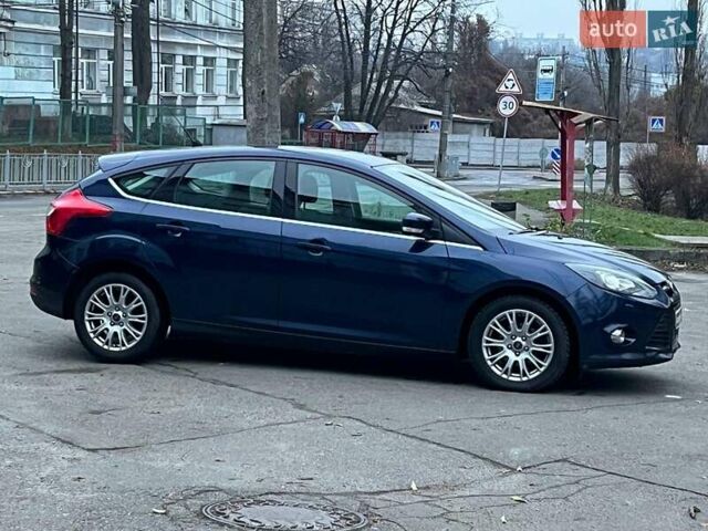 Синій Форд Фокус, об'ємом двигуна 1.6 л та пробігом 258 тис. км за 7990 $, фото 3 на Automoto.ua