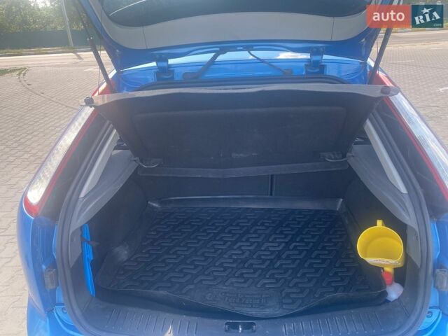 Синій Форд Фокус, об'ємом двигуна 1.6 л та пробігом 164 тис. км за 5500 $, фото 10 на Automoto.ua