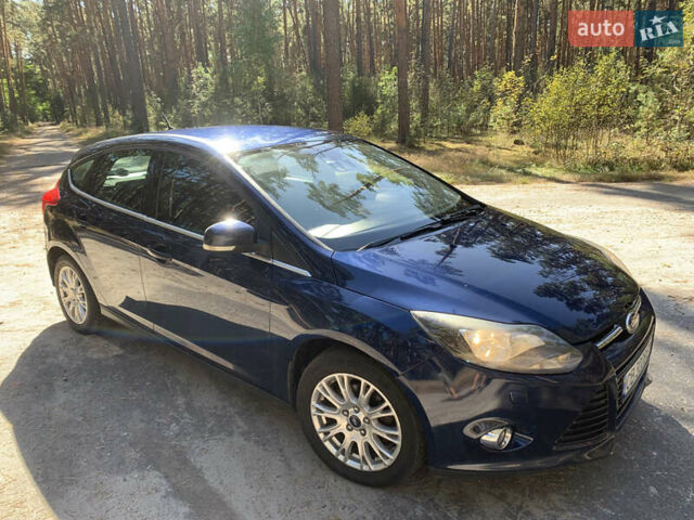 Синий Форд Фокус, объемом двигателя 1.6 л и пробегом 255 тыс. км за 7700 $, фото 2 на Automoto.ua