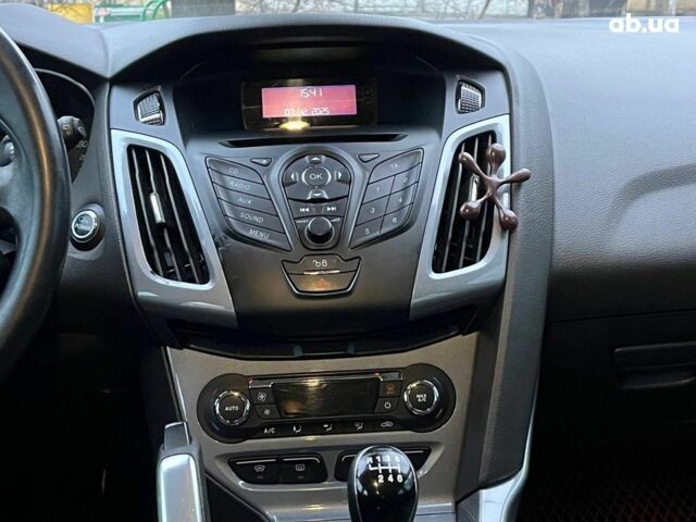 Синій Форд Фокус, об'ємом двигуна 1.6 л та пробігом 258 тис. км за 7990 $, фото 17 на Automoto.ua