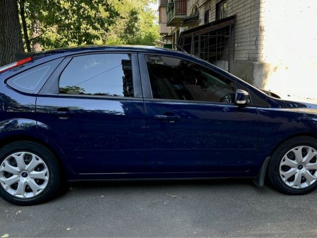 Синий Форд Фокус, объемом двигателя 1.6 л и пробегом 102 тыс. км за 7000 $, фото 2 на Automoto.ua