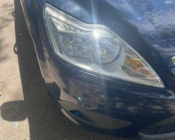 Синій Форд Фокус, об'ємом двигуна 1.39 л та пробігом 111 тис. км за 6000 $, фото 2 на Automoto.ua