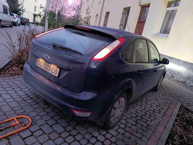 Синий Форд Фокус, объемом двигателя 1.4 л и пробегом 170 тыс. км за 4500 $, фото 7 на Automoto.ua