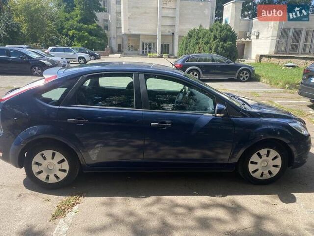 Синій Форд Фокус, об'ємом двигуна 1.39 л та пробігом 111 тис. км за 6000 $, фото 3 на Automoto.ua